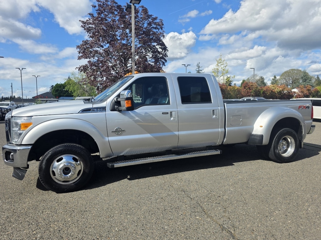Used 2016 Ford F350 Super Duty Crew Cab Lariat Pickup 4d 8 Ft Truck