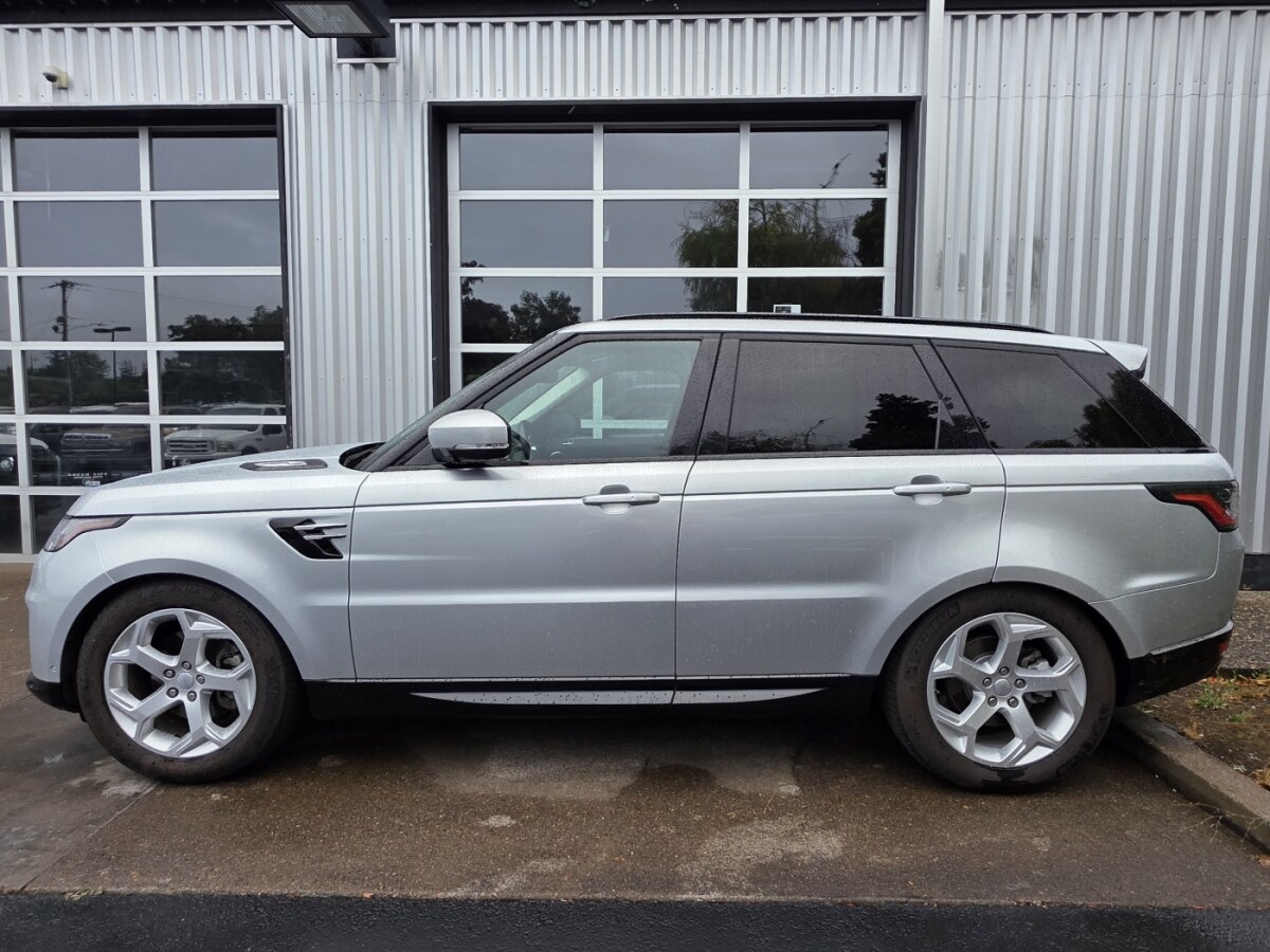 2019 Land Rover Range Rover Sport HSE photo 3