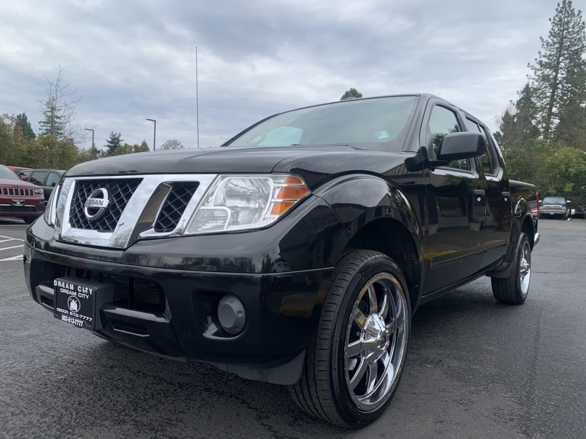 2016 Nissan Frontier SV's photo