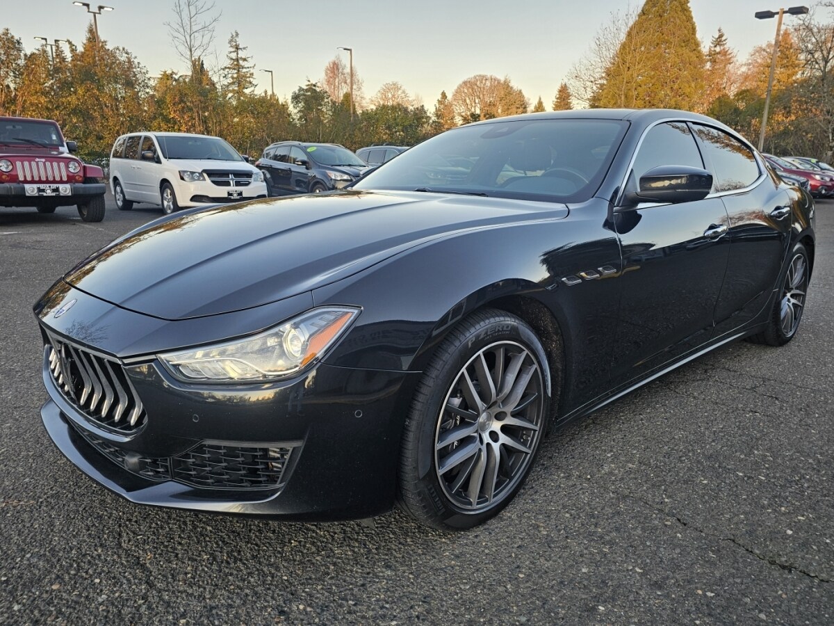 2019 Maserati Ghibli S Q4 photo 3