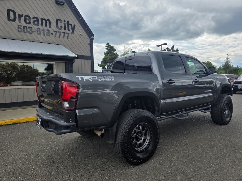 Used 2018 Toyota Tacoma Double Cab Trd Off-Road Pickup 4d 5 Ft 4wd Truck