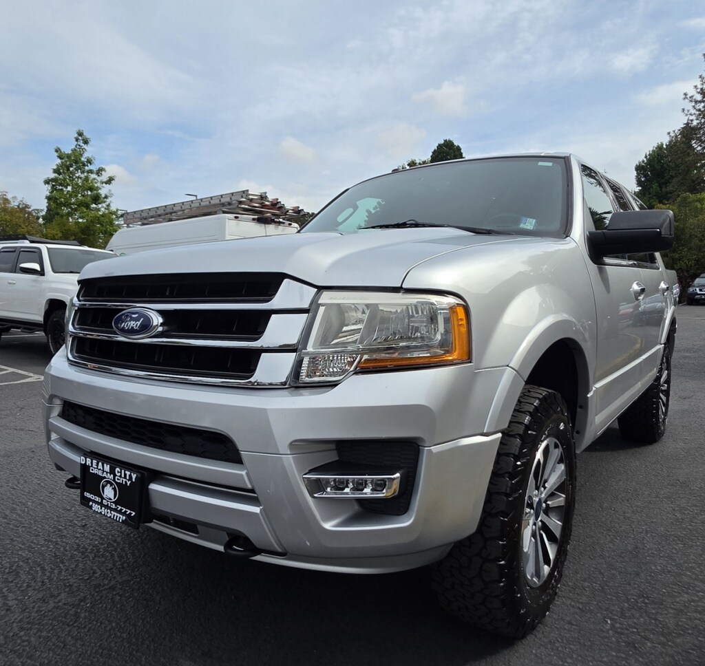 Used 2017 Ford Expedition Xlt Sport Utility 4d 4wd SUV