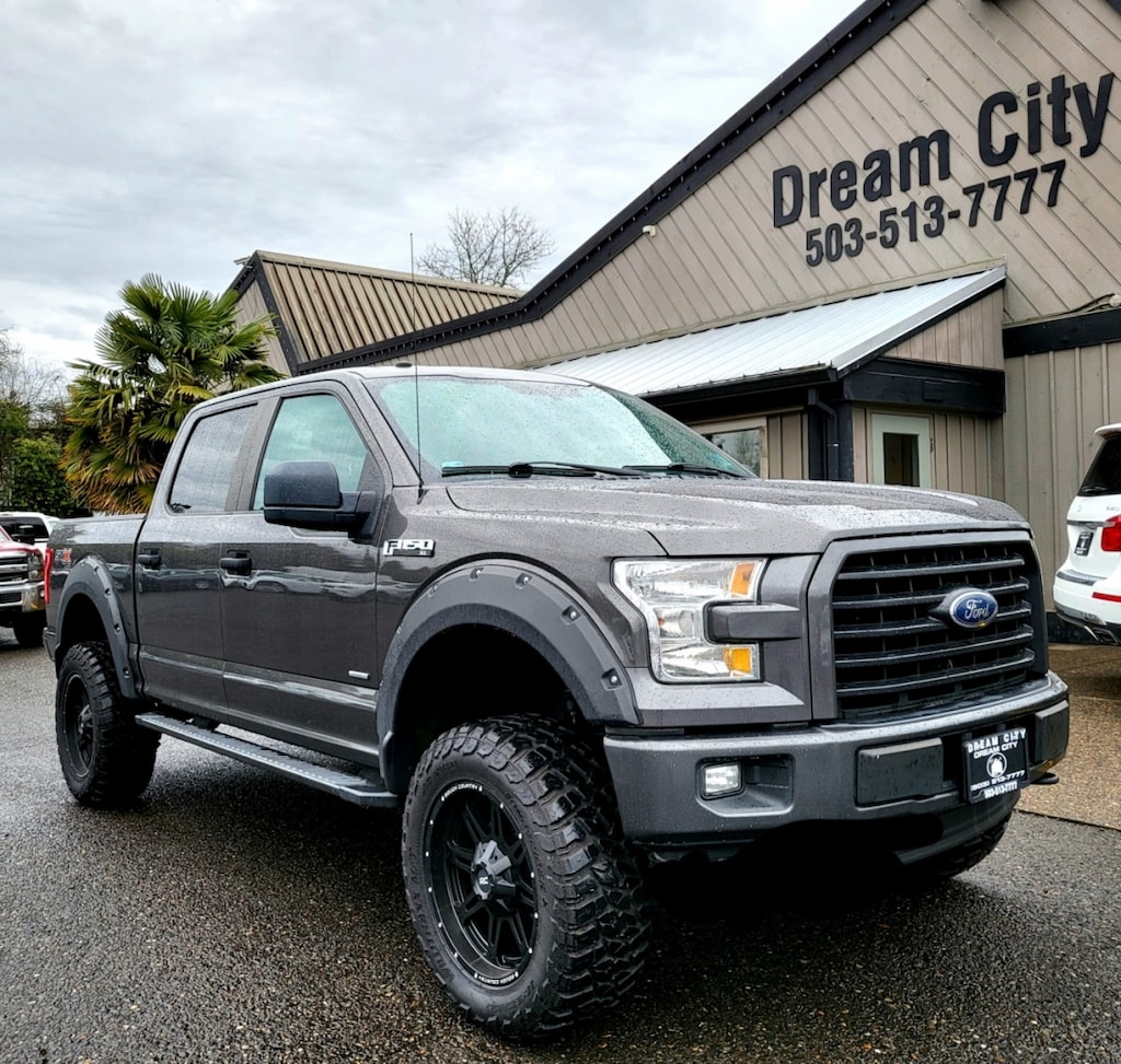 Used 2017 Ford F150 Supercrew Cab XL Pickup 4D 5 1/2 ft Carfax 1-Owner Truck