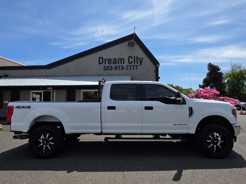 Used 2019 Ford F350 4wd Super Duty Crew Cab Xlt Pickup 4d 8 Ft Truck