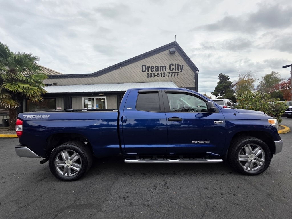 Used 2015 Toyota Tundra 4wd Double Cab Sr5 Pickup 4d 6 1/2 Ft V8, 5.7 Liter Truck