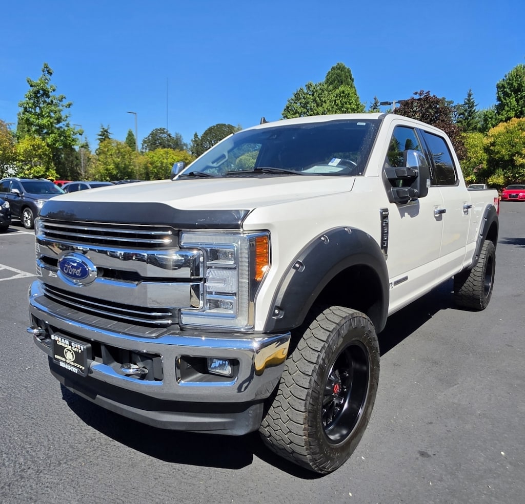 Used 2019 Ford F350 4wd Super Duty Crew Cab Lariat Pickup 4d 6 3/4 Ft Lariat Ultimate Package Truck