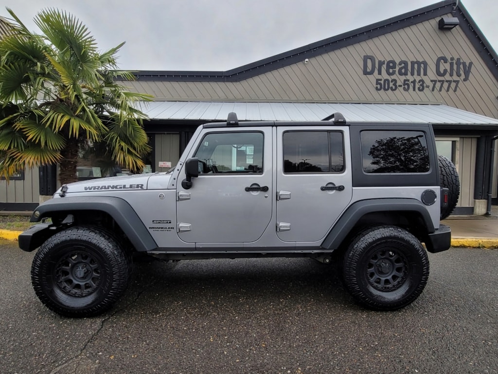 Used 2013 Jeep Wrangler 4WD Unlimited Sport S SUV 4D SUV