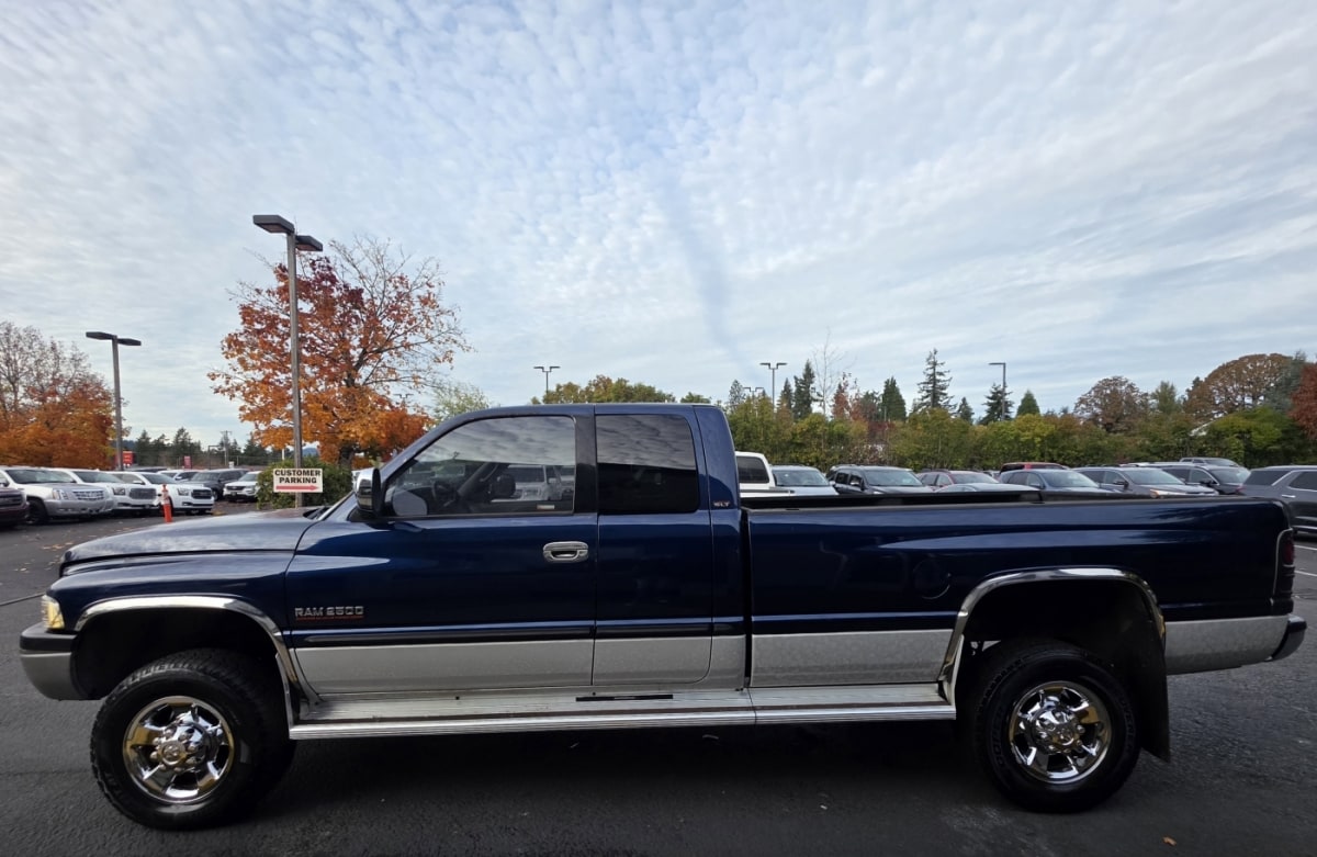 2001 Dodge Ram Pickup's photo