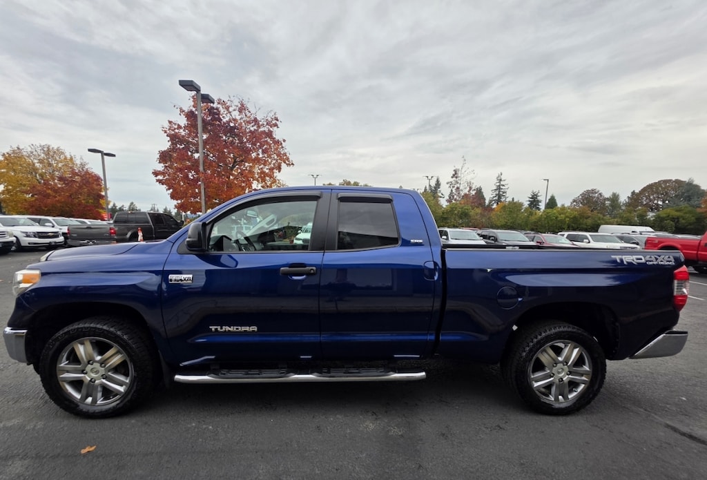 Used 2015 Toyota Tundra 4wd Double Cab Sr5 Pickup 4d 6 1/2 Ft V8, 5.7 Liter Truck