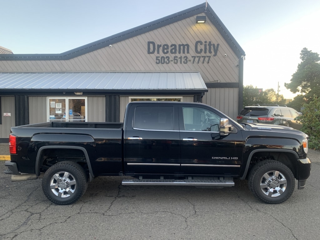 Used 2017 GMC Sierra 3500 HD Crew Cab Denali Pickup 4D 6 1/2 ft Truck