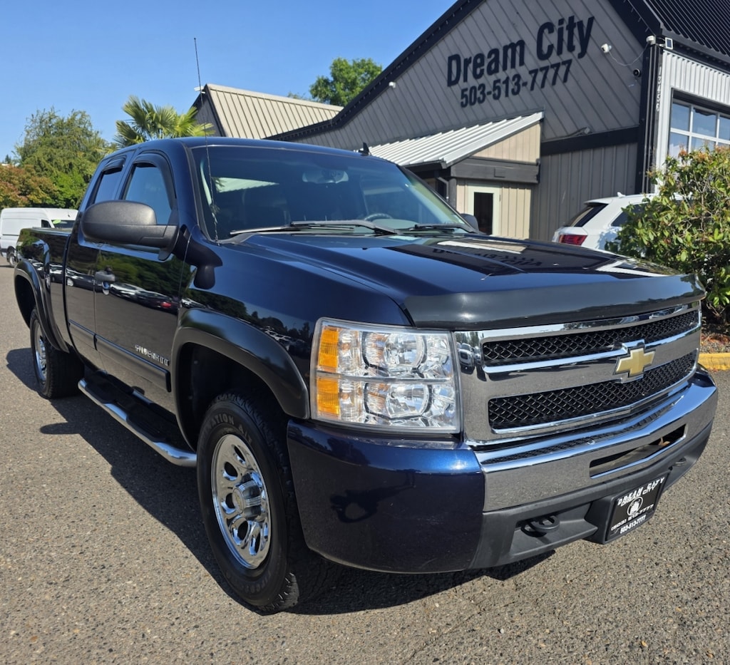 Used 2010 Chevrolet Silverado 1500 Extended Cab Ls Pickup 4d 6 1/2 Ft Truck