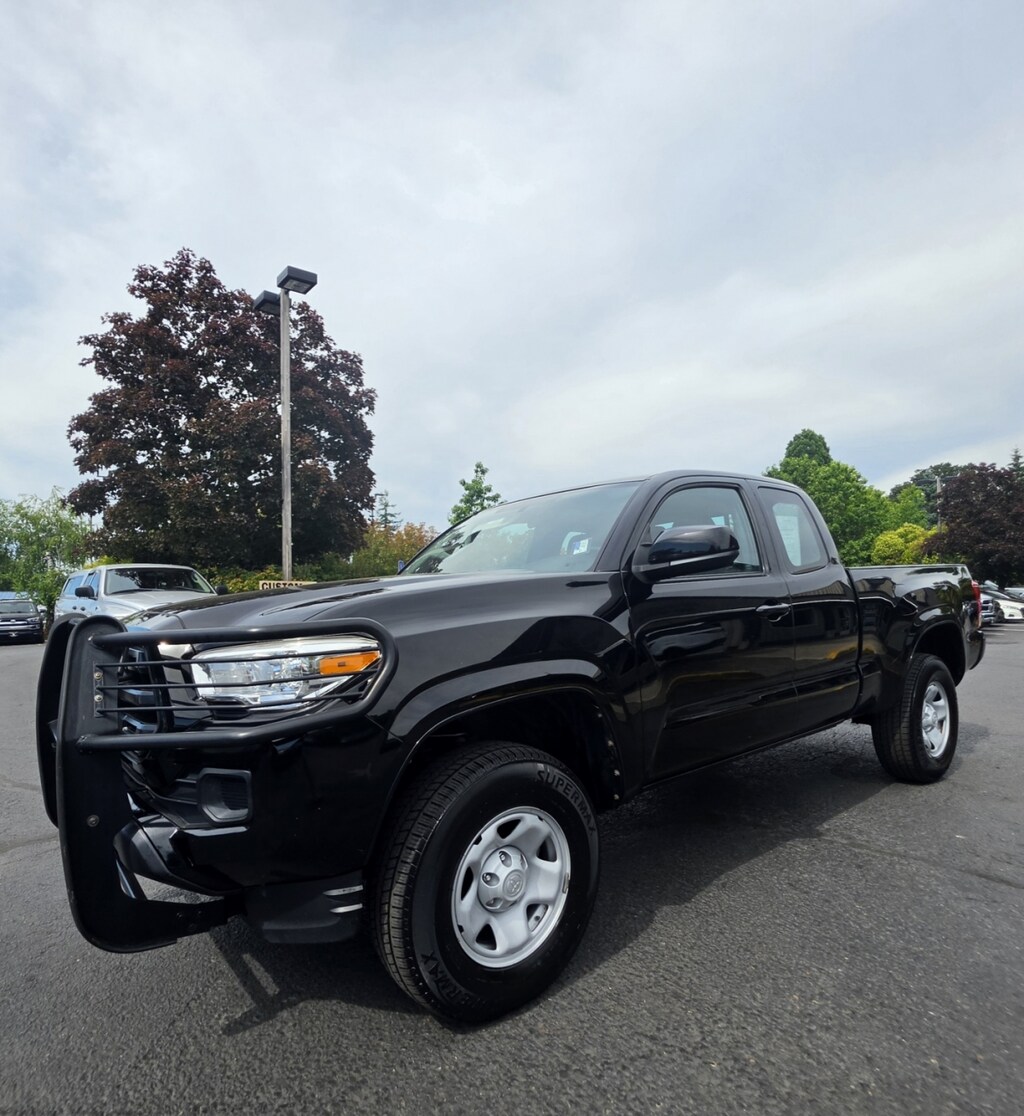 Used 2017 Toyota Tacoma Access Cab Sr Pickup 4d 6 Ft Manual, 5-spd 4wd Truck
