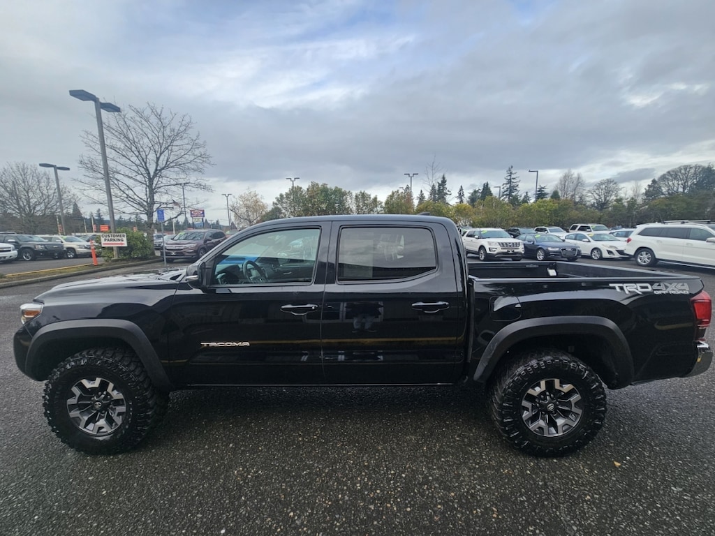 Used 2019 Toyota Tacoma Double Cab Trd Off-Road Pickup 4d 5 Ft 4wd Truck