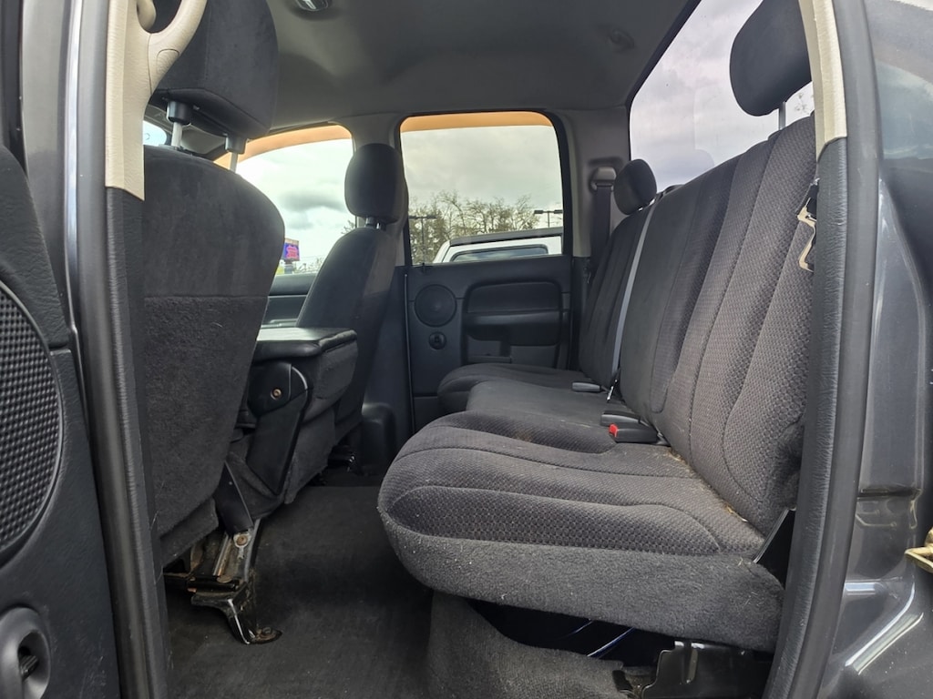 Used 2004 Dodge Ram 2500 Quad Cab Slt Pickup 4d 8 Ft Manual, 6-spd 4wd Truck