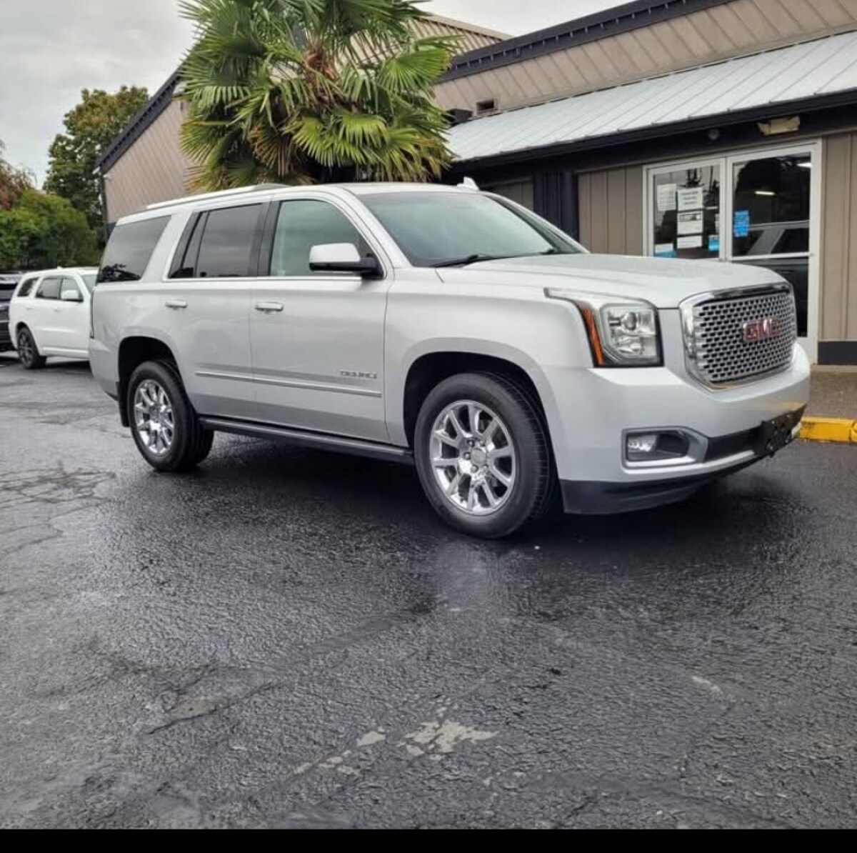 2015 Gmc Yukon Denali photo 2