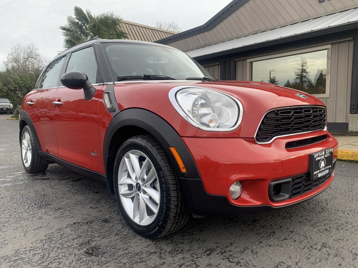 2014 MINI Countryman S's photo