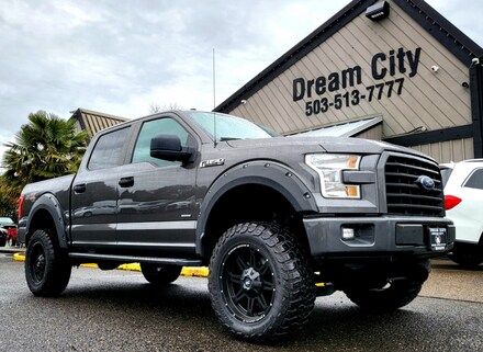 2017 Ford F150 Supercrew Cab XL Pickup 4D 5 1/2 ft  Carfax 1-Owner Truck