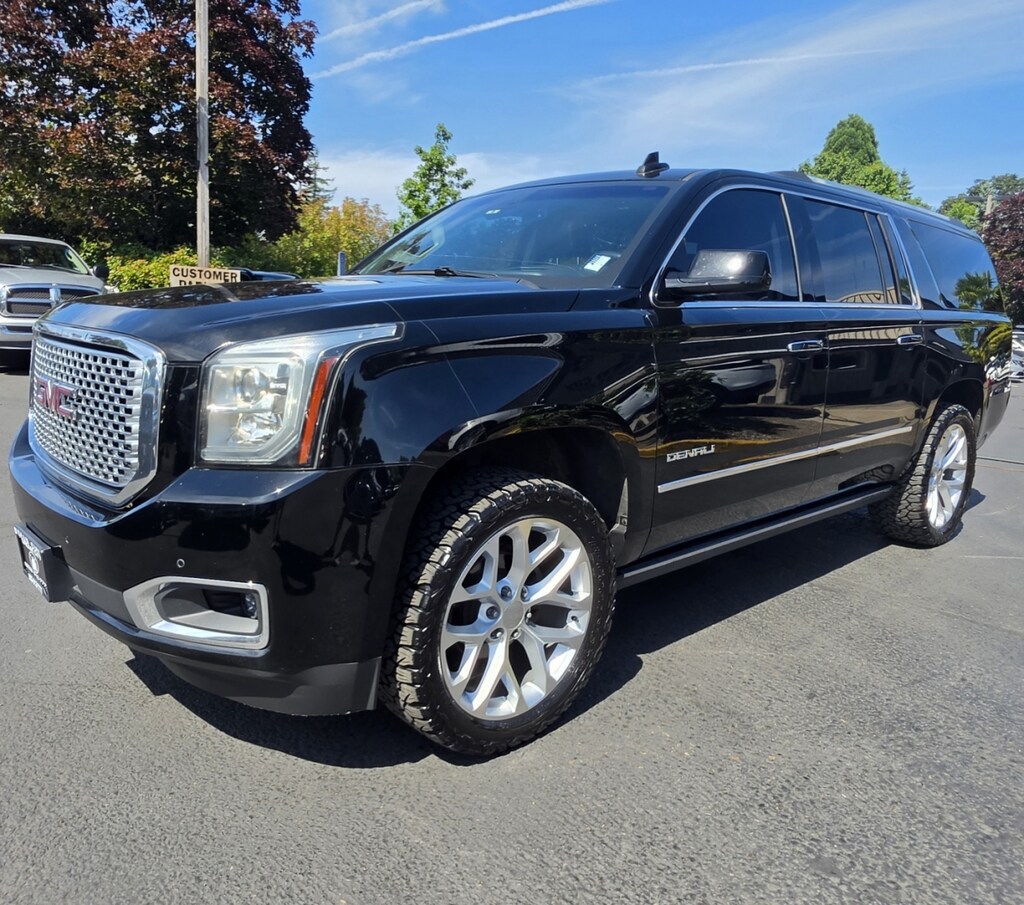 Used 2016 GMC Yukon Xl Denali Sport Utility 4d 4wd 6.2 Liter SUV