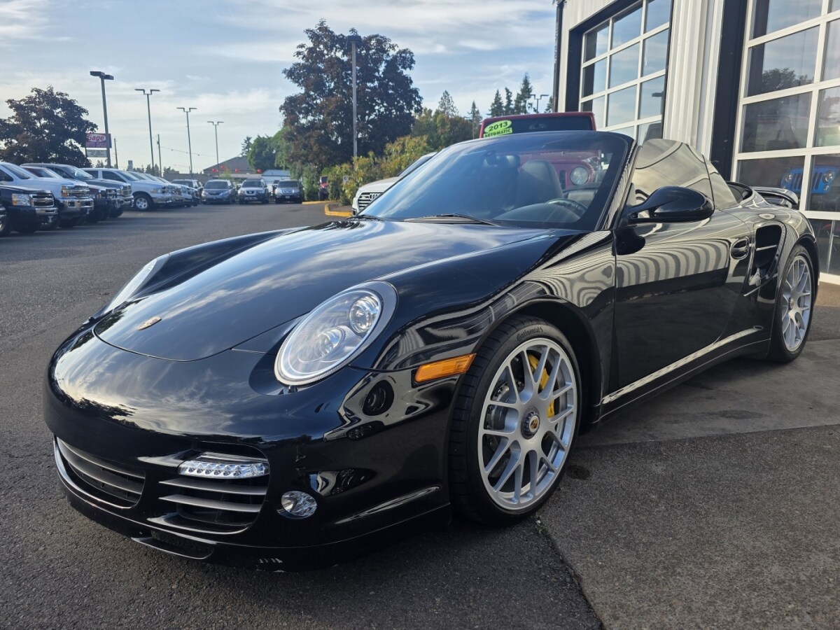 2013 Porsche 911 Turbo S Cabriolet photo 3