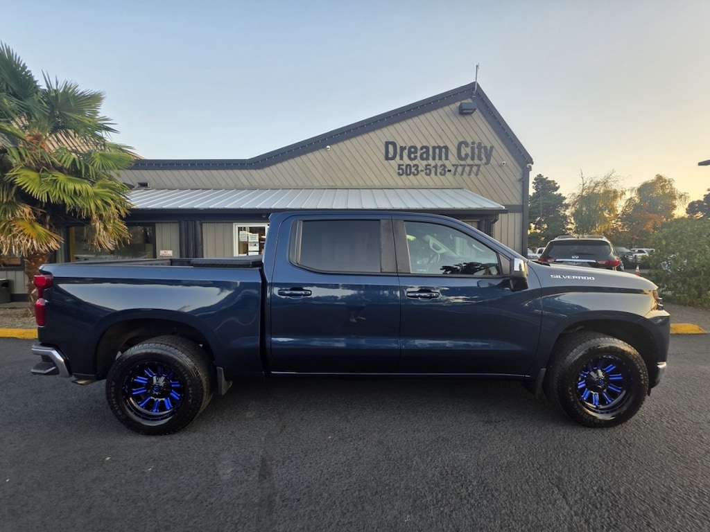 Used 2021 Chevrolet Silverado 1500 Crew Cab Lt Pickup 4d 5 3/4 Ft 4wd Truck