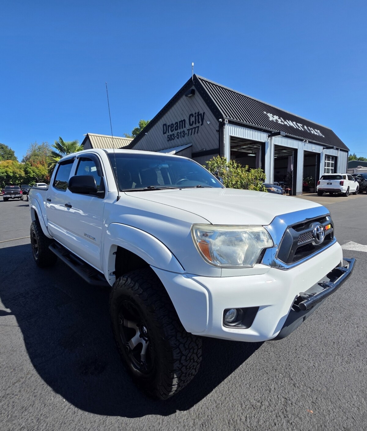 2015 Toyota Tacoma Double Cab photo 2