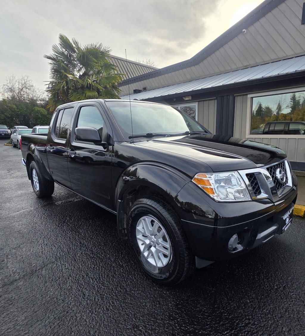 Used 2015 Nissan Frontier Crew Cab Sv Pickup 4d 6 Ft 4wd Truck