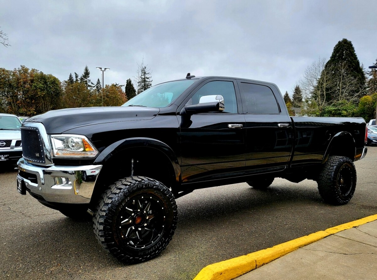 2018 Ram 2500 Laramie photo 3