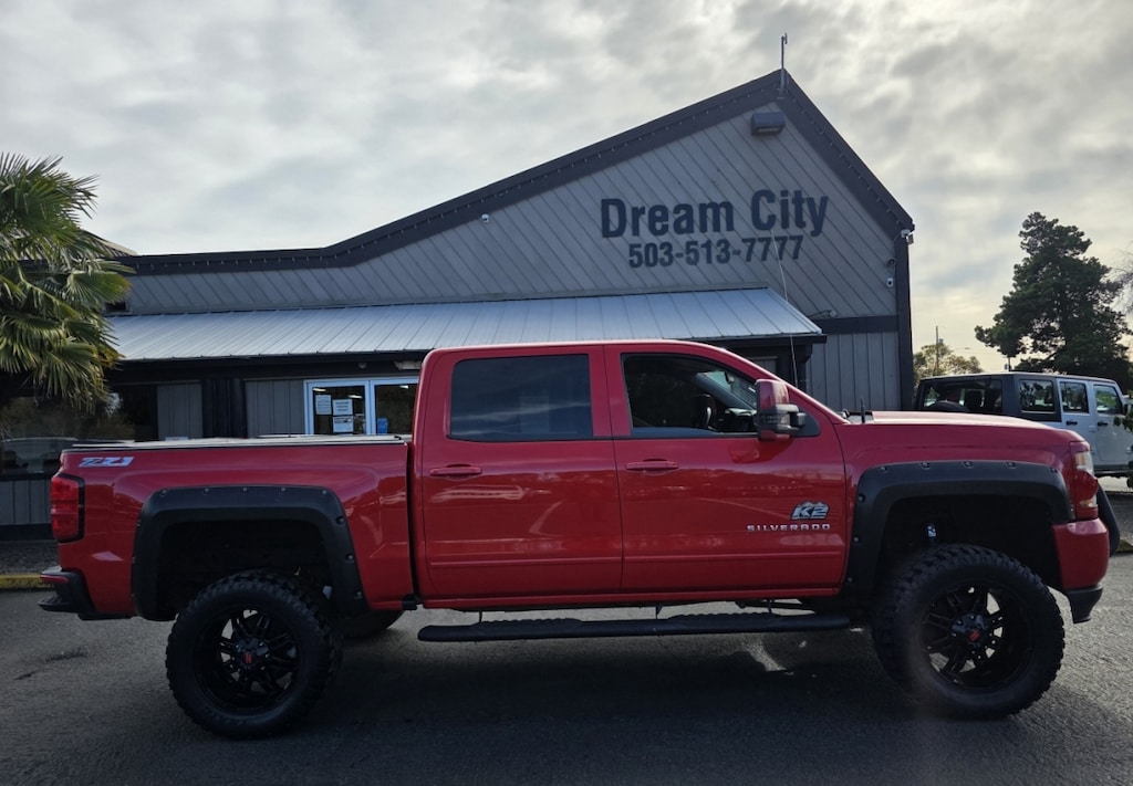 Used 2016 Chevrolet Silverado 1500 Crew Cab Z71 Lt Pickup 4d 5 3/4 Ft Truck