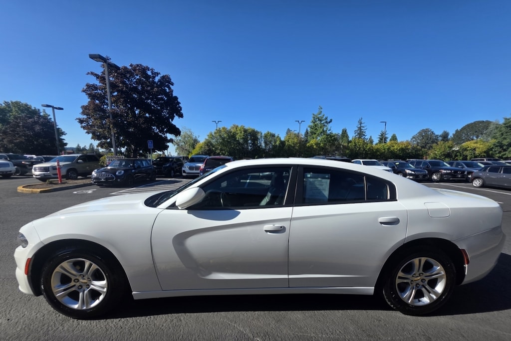 Used 2020 Dodge Charger Sxt Sedan 4d Power Moon Roof & Leather Seats Sedan