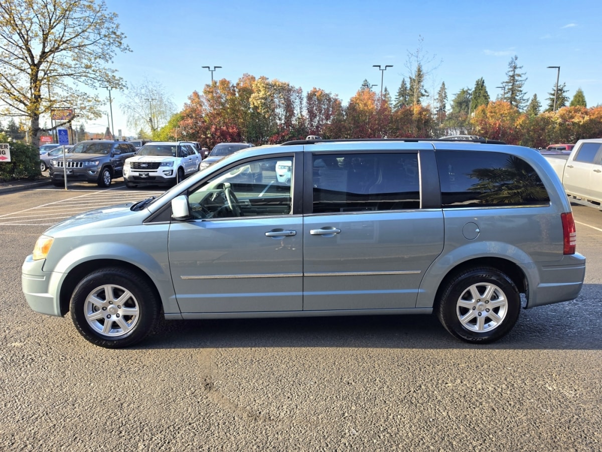 2010 Chrysler Town & Country