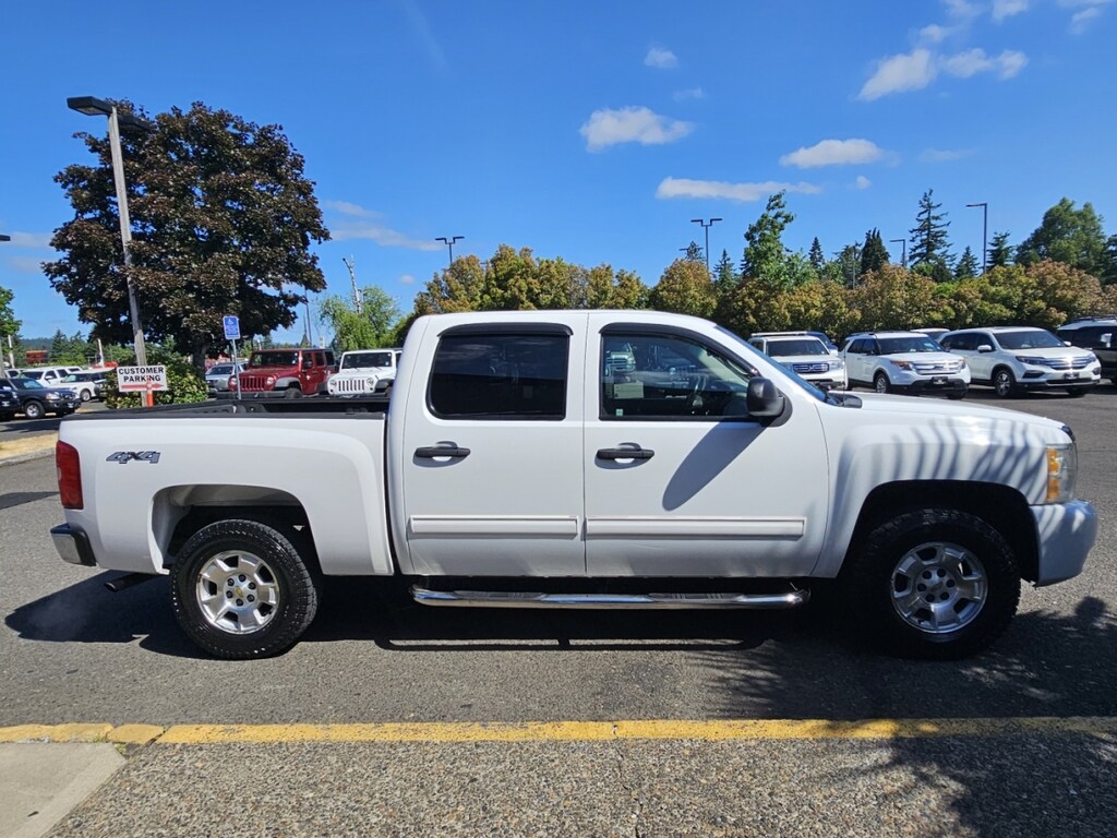 Used 2011 Chevrolet Silverado 1500 Crew Cab Lt Pickup 4d 5 3/4 Ft Truck