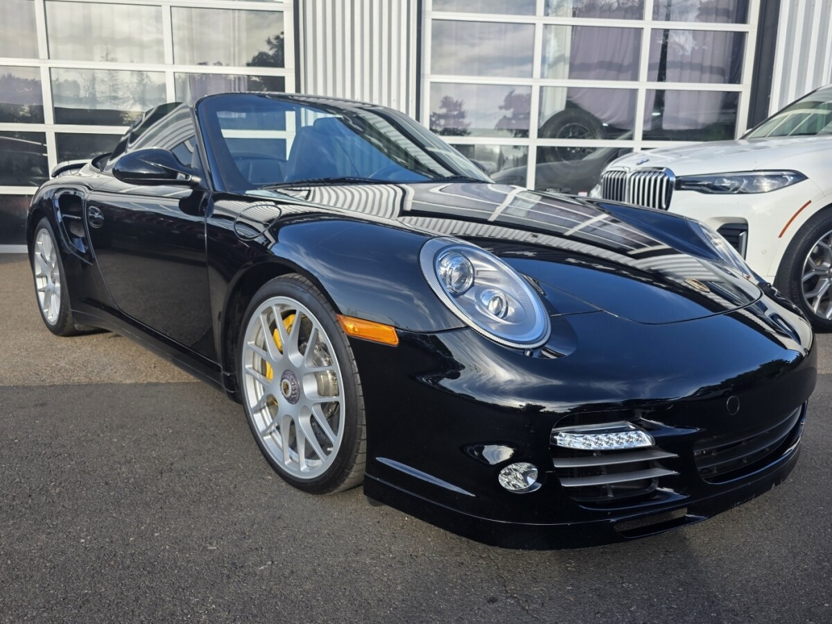 2013 Porsche 911 Turbo S Cabriolet photo 2