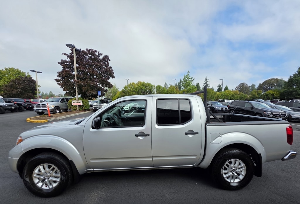 Used 2020 Nissan Frontier Crew Cab Sv Pickup 4d 5 Ft 4wd Truck