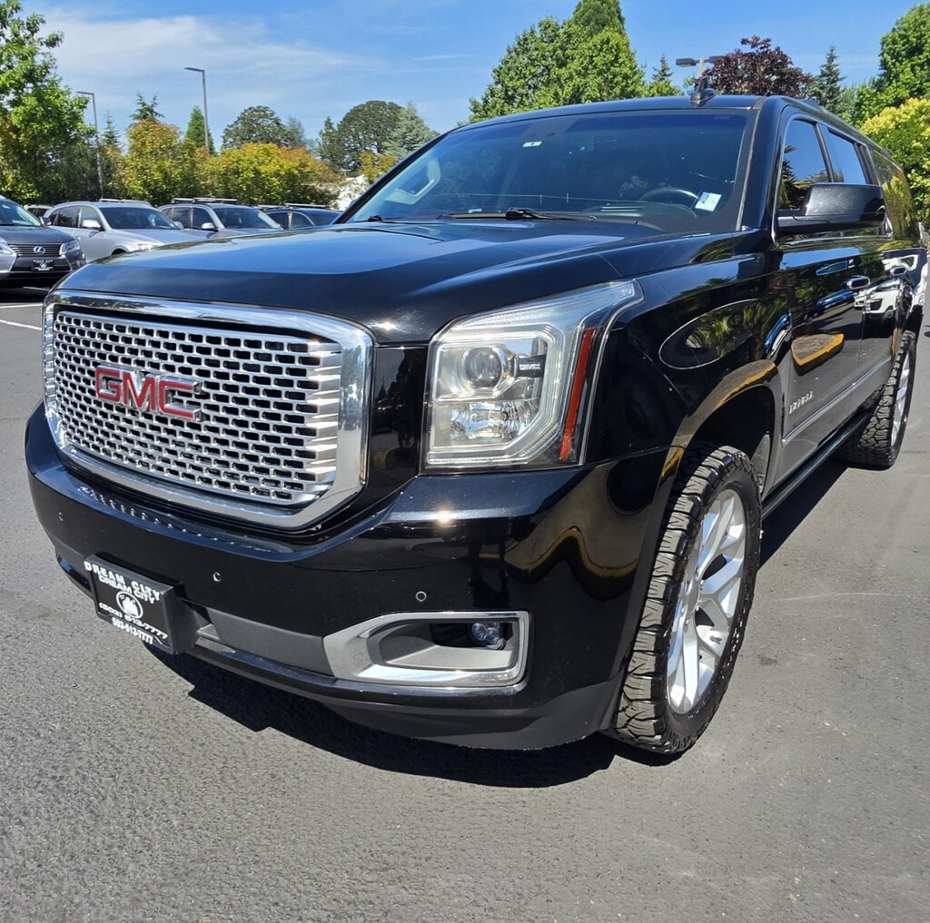 Used 2016 GMC Yukon Xl Denali Sport Utility 4d 4wd 6.2 Liter SUV