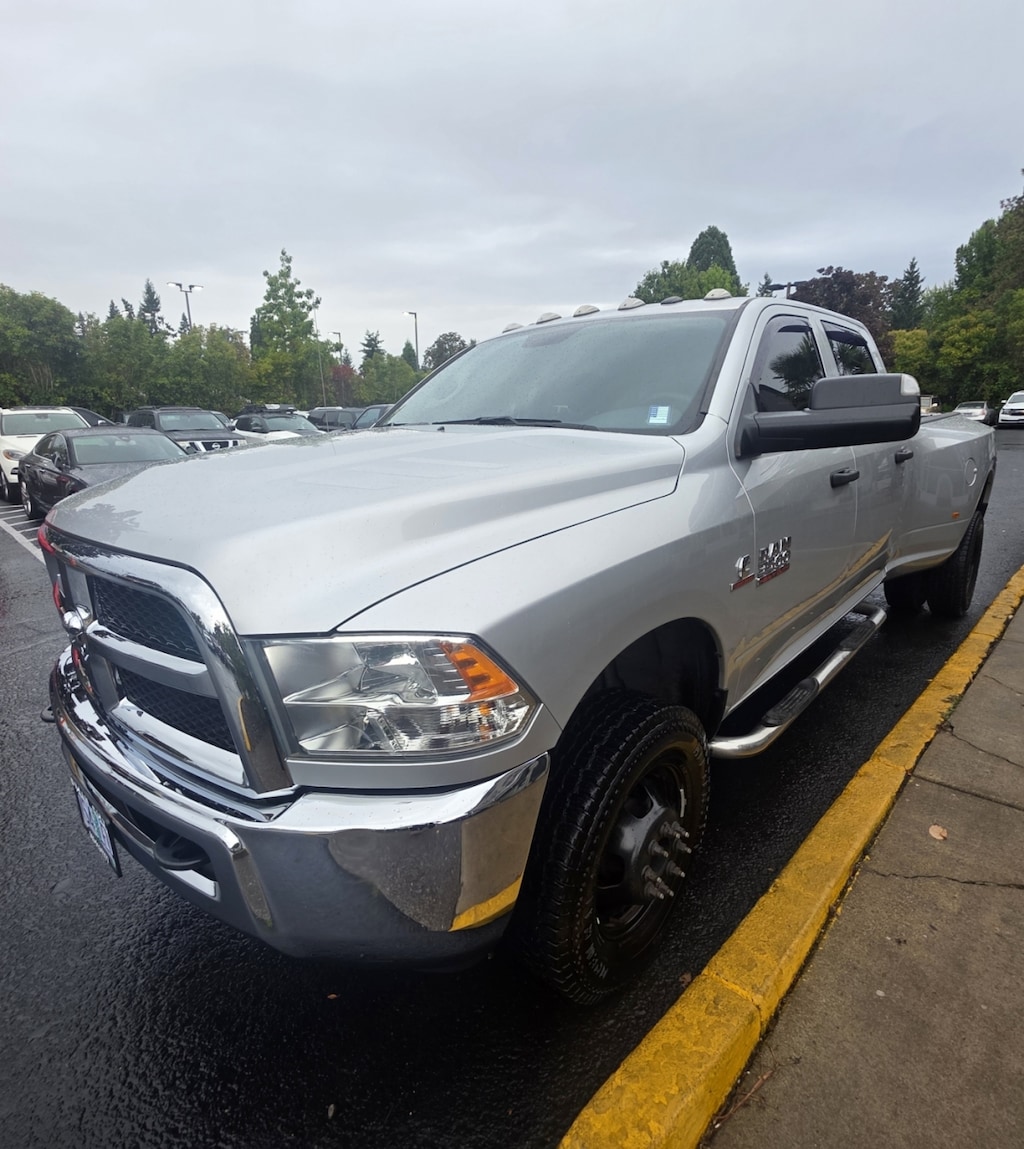 Used 2018 Ram 3500 1-Owner Crew Cab Tradesman Pickup 4d 8 Ft 4wd Aisin 6-Speed Automat Truck
