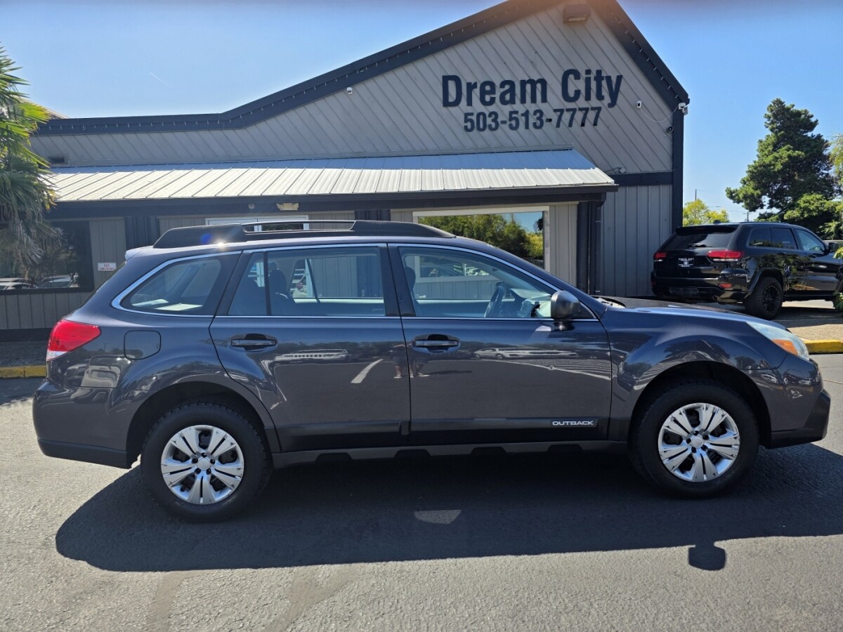 2013 Subaru Outback 2.5i photo 3