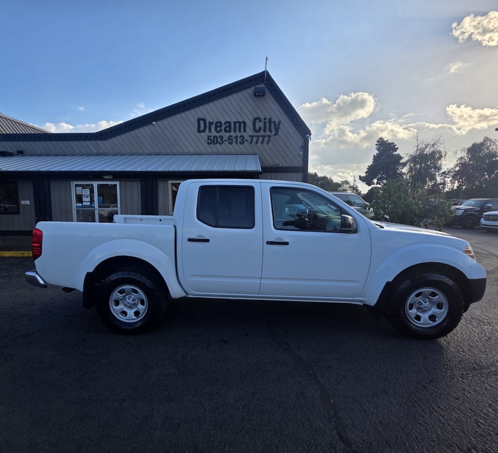 Used 2012 Nissan Frontier Crew Cab S Pickup 4d 5 Ft 1-Owner 4wd Truck