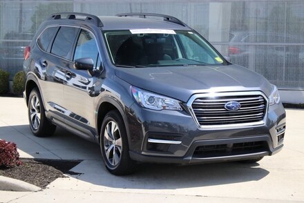 Featured Used 2020 Subaru Ascent Premium 7-Passenger SUV for sale in Greenwood, IN