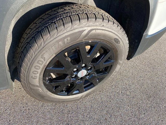 2023 GMC Acadia SLE - Photo 9