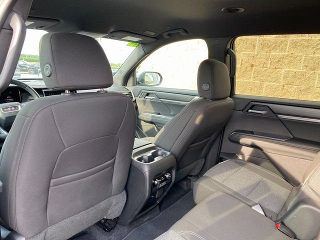 2025 GMC Acadia Elevation - Photo 12