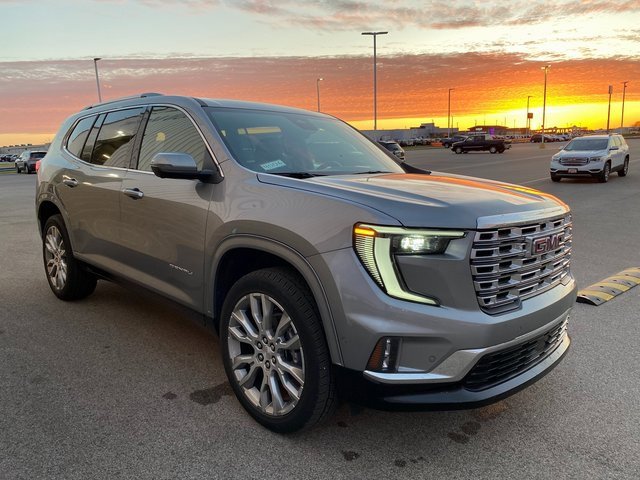 2025 Gmc Acadia Denali photo 2