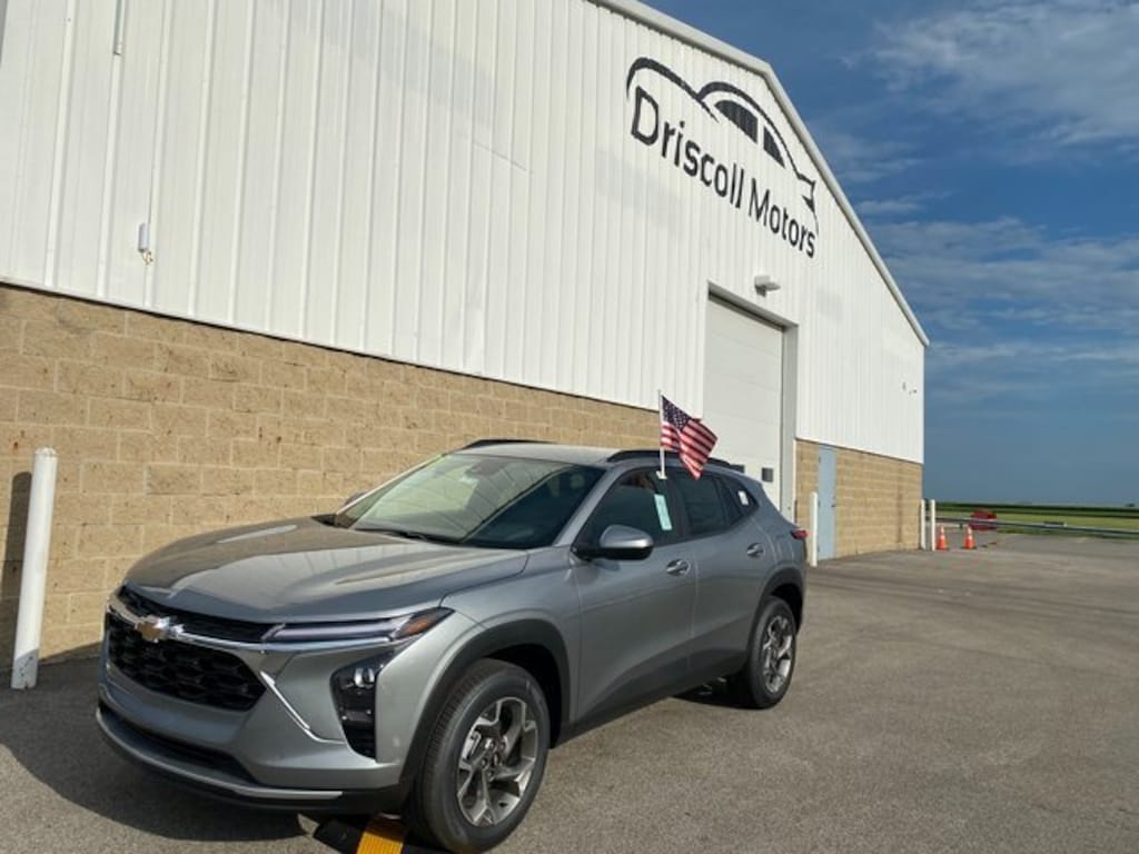 New 2025 Chevrolet Trax LT SUV