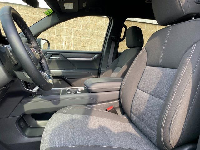 2025 GMC Acadia Elevation - Photo 17