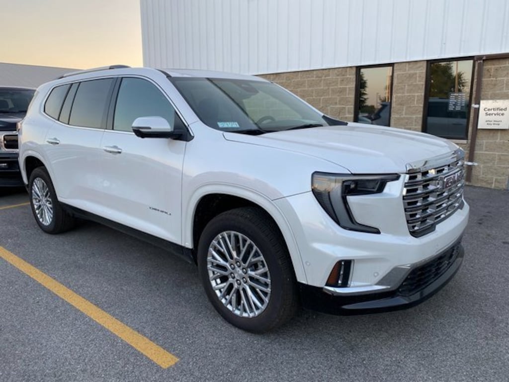 Used 2024 GMC Acadia Denali SUV