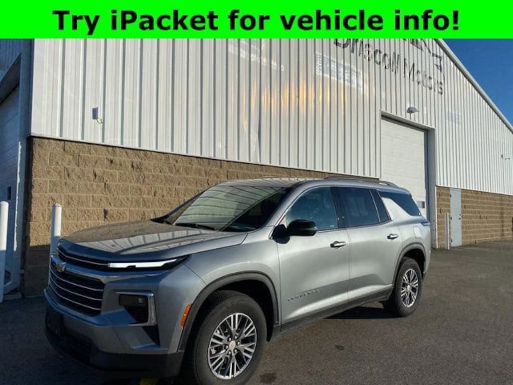 Used 2025 Chevrolet Traverse LT SUV