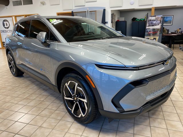 2026 Chevrolet Equinox EV 1LT photo 3