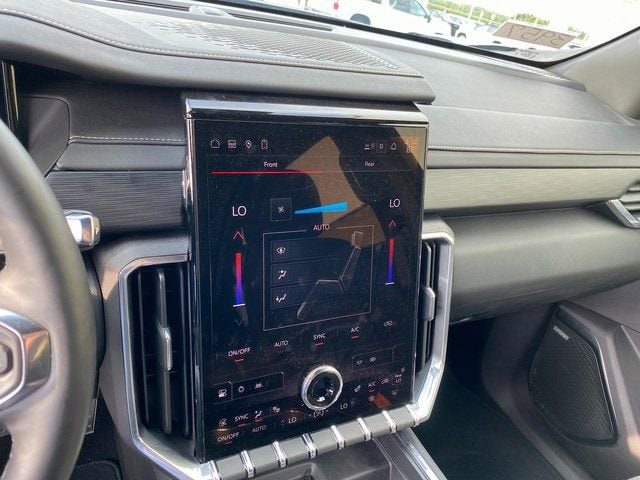 2025 GMC Acadia Elevation - Photo 23