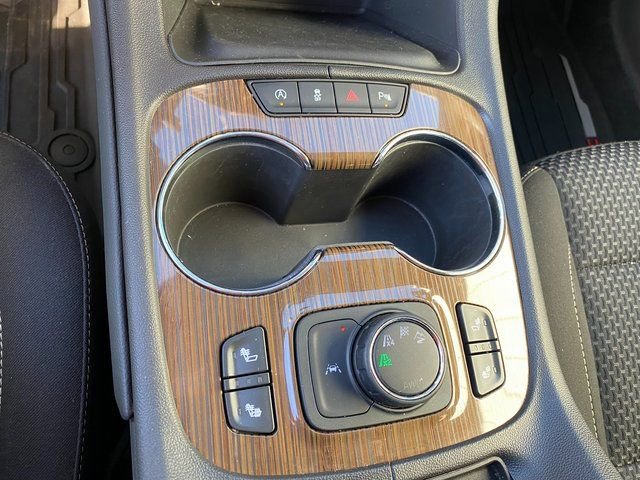 2023 GMC Acadia SLE - Photo 26