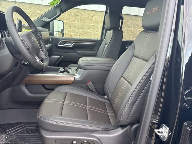 2026 Chevrolet Silverado 2500 HD High Country - Photo 14