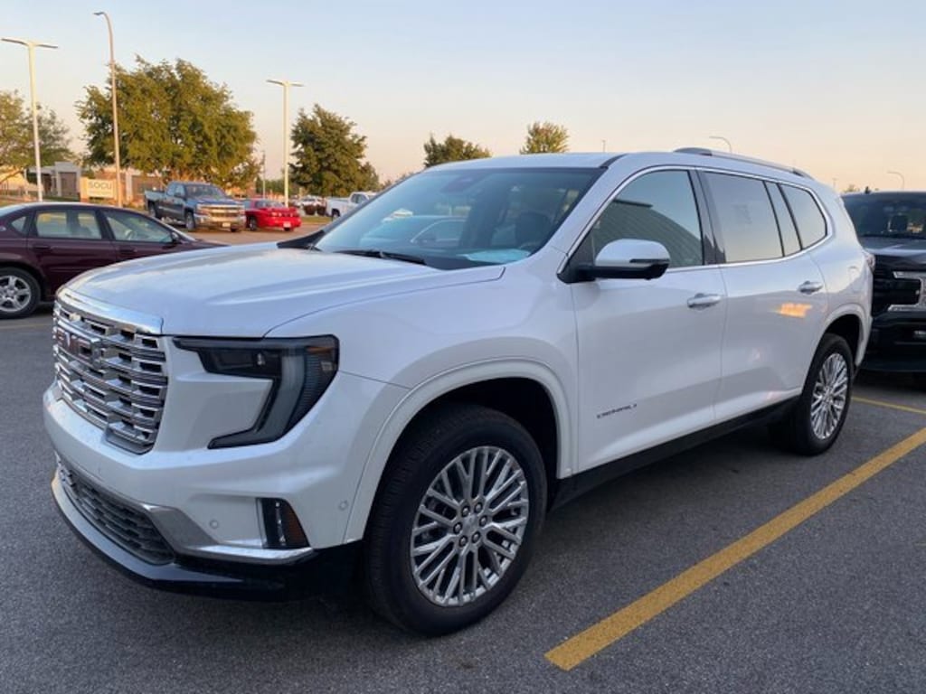 Used 2024 GMC Acadia Denali SUV